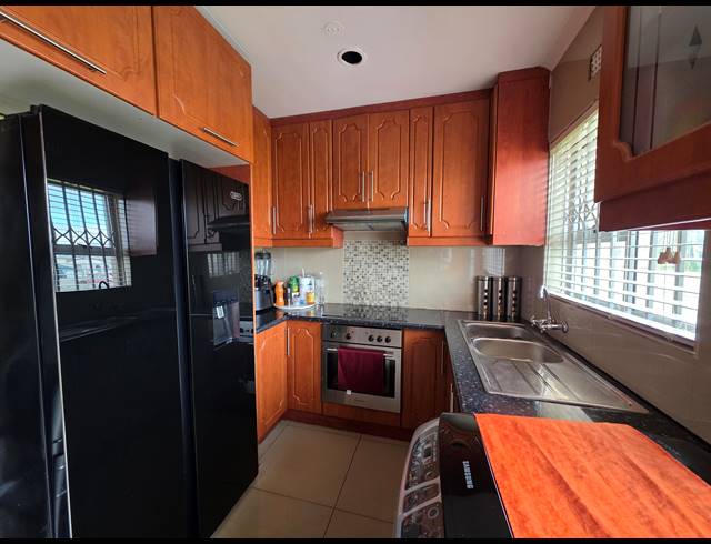 3 BEDROOM HOUSE FOR SALE IN DEVON PARK VILLAGE